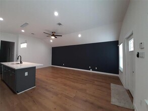 4530 Mayflower St in Houston, TX - Building Photo - Building Photo