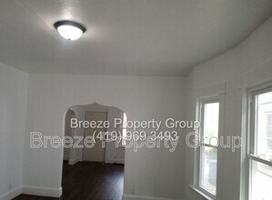 422 Dexter St in Toledo, OH - Building Photo - Building Photo