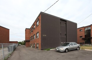 2248 Keele St in Toronto, ON - Building Photo