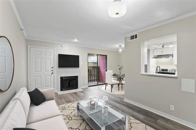 5916 Gaston Ave in Dallas, TX - Building Photo - Building Photo