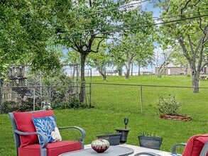 19 Bay Harbor in La Porte, TX - Building Photo - Building Photo