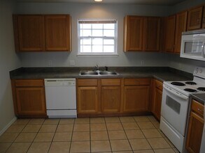 130 Humanity Ln in Branson, MO - Foto de edificio - Building Photo