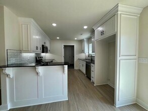 69 Stoneykirk Dr in Bella Vista, AR - Building Photo - Building Photo