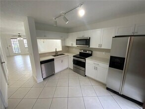 6739 Sienna Club Dr in Lauderhill, FL - Building Photo - Building Photo