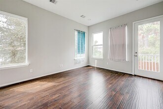 5610 Patrick St in Houston, TX - Building Photo - Building Photo