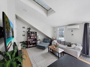 158 High St in Newburyport, MA - Building Photo - Building Photo