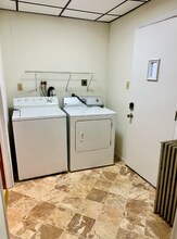 146 S Nicholas St, Unit 1 in St. Clair, PA - Building Photo - Building Photo