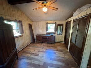 192 Woodland Dr in East Islip, NY - Building Photo - Building Photo