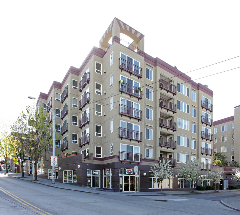 Plaza del Sol Condominiums in Seattle, WA - Foto de edificio