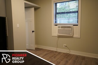 515 W Belmont Ave in Chicago, IL - Building Photo - Building Photo