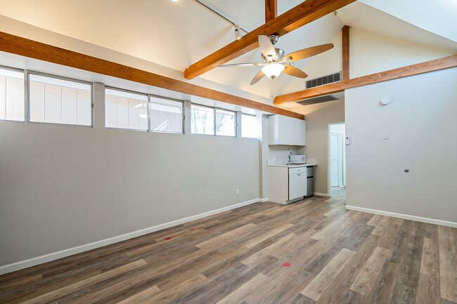 700 N. 7th Ave. in Tucson, AZ - Building Photo - Interior Photo