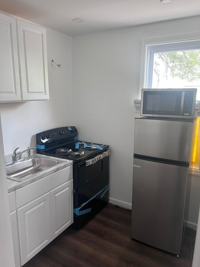 86 Girard Ave Apartments and Nearby East Orange Apartments For Rent