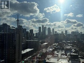 115 Denison Ave in Toronto, ON - Building Photo