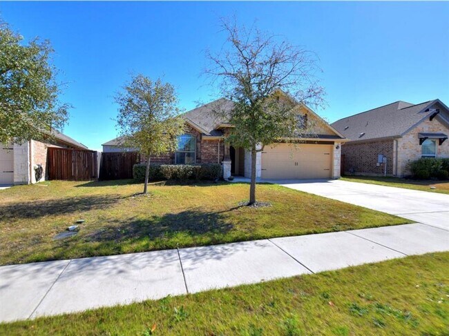 113 Peggy Dr in Liberty Hill, TX - Building Photo - Building Photo