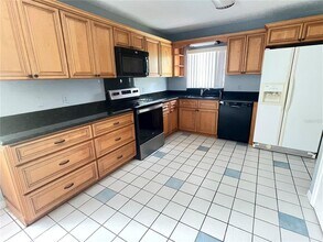 738 E C 470 in Lake Panasoffkee, FL - Building Photo - Building Photo