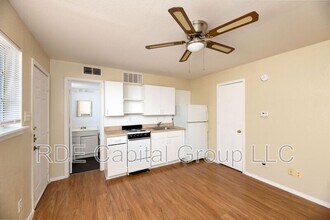 4515 Columbia Ave in Dallas, TX - Foto de edificio - Building Photo