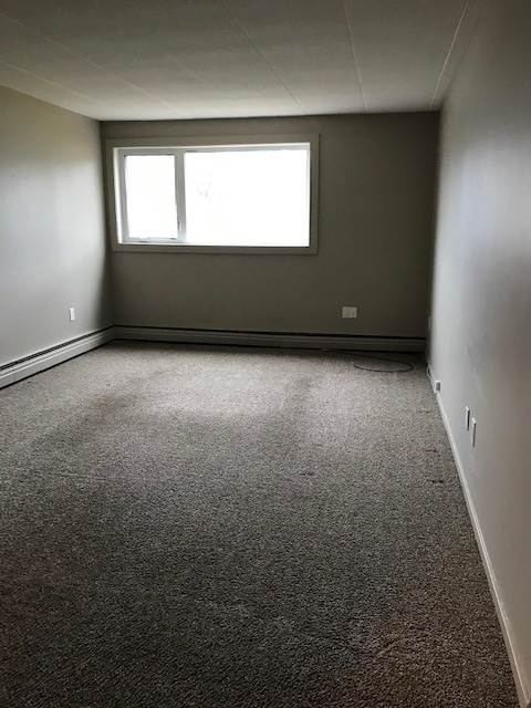 2945 Avonhurst Dr in Regina, SK - Building Photo - Building Photo