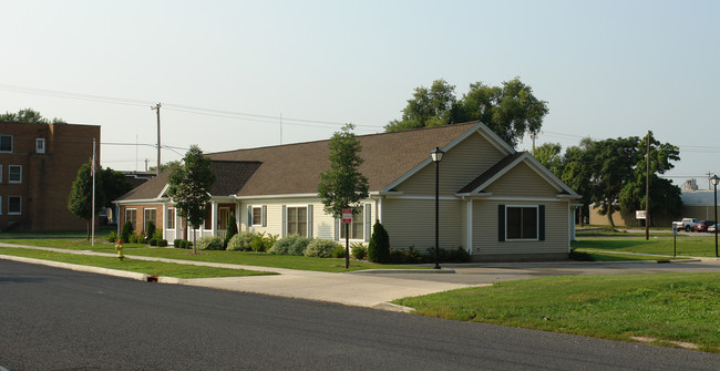 401 Olive St in Peoria, IL - Foto de edificio - Building Photo