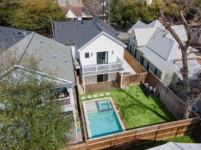 1915 Crockett St in Houston, TX - Building Photo - Building Photo