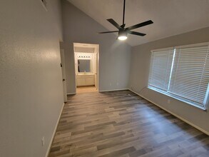 12247 W Village Dr, Unit D in Houston, TX - Building Photo - Building Photo