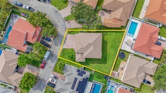 5371 SW 32nd St in Pembroke Park, FL - Building Photo