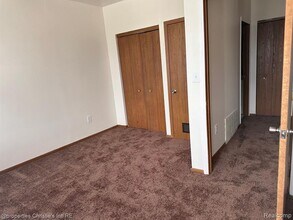 590 Parkview Dr in Detroit, MI - Building Photo - Building Photo