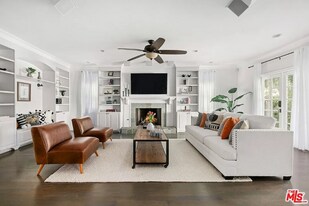 11217 Kling St in Los Angeles, CA - Building Photo