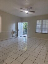 740 Michigan Ave in Miami Beach, FL - Building Photo