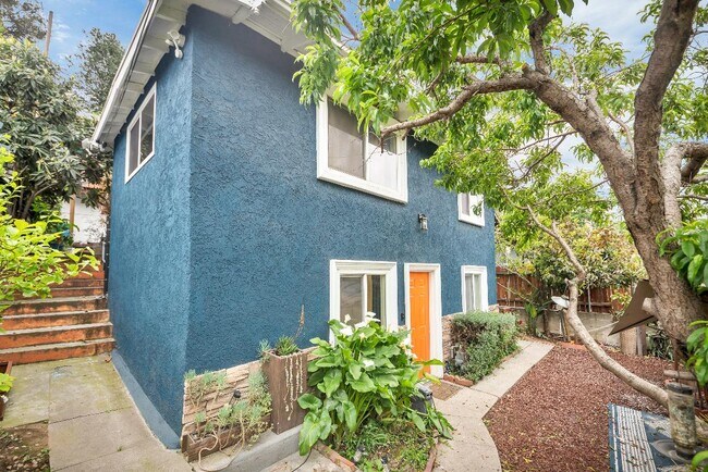 4338 Beagle St in Los Angeles, CA - Building Photo - Building Photo