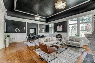 45 Ayrault St, Unit 5 in Newport, RI - Building Photo - Building Photo