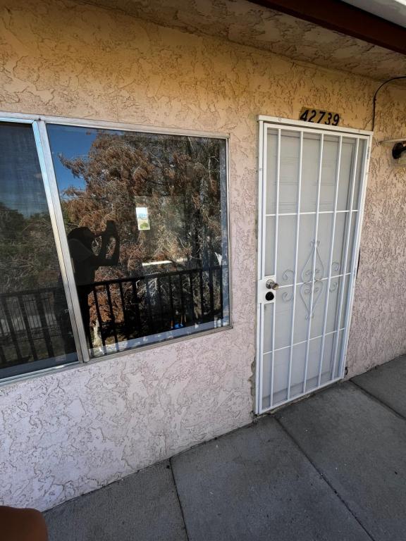 42739 42nd St W in Quartz Hill, CA - Building Photo - Building Photo