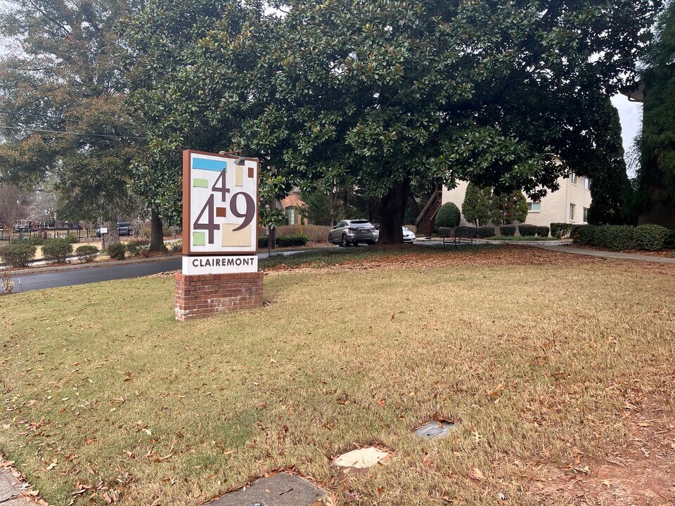 449 Clairemont Ave in Decatur, GA - Building Photo
