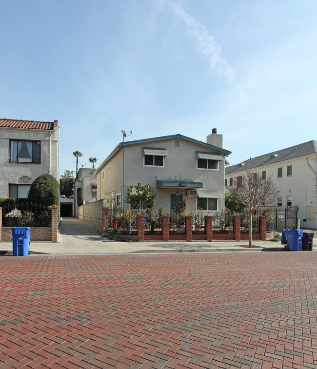 1412 L Ron Hubbard Way in Los Angeles, CA - Building Photo - Building Photo