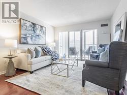 5-805 Concorde Pl in Toronto, ON - Building Photo - Building Photo