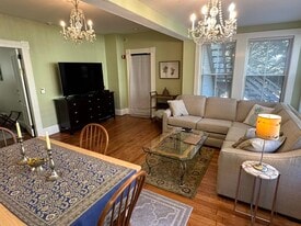 0 Pleasant St in Woodstock, VT - Building Photo