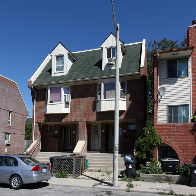 525-527 Melita Cres in Toronto, ON - Building Photo - Primary Photo