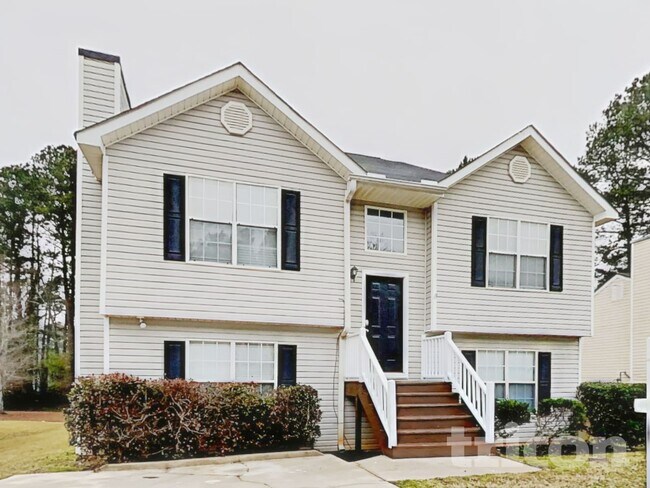 3303 Homeward Trail in Ellenwood, GA - Foto de edificio - Building Photo