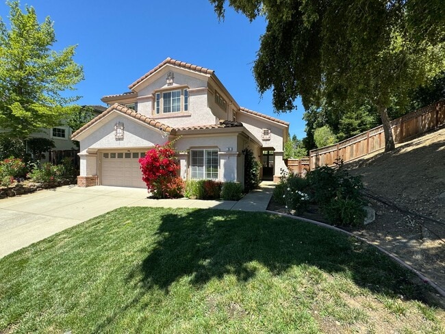 property at 35 Medallion Ct