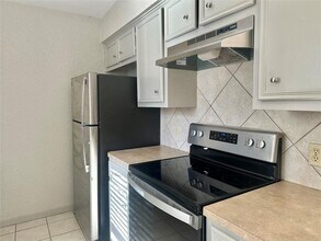 11907 Argonne Forest Trail in Austin, TX - Building Photo - Building Photo