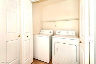 10021 Crimson Palisades Pl in Las Vegas, NV - Building Photo - Building Photo