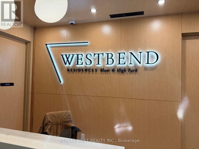 1660 Bloor St W in Toronto, ON - Building Photo - Building Photo