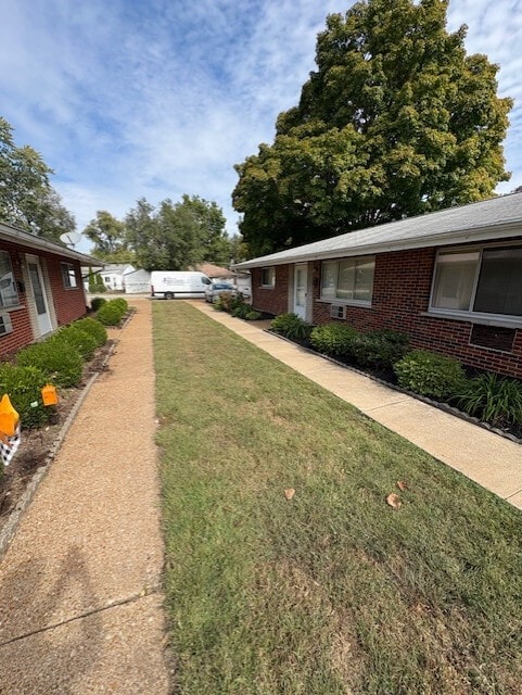 11260 Liana Ln in St. Ann, MO - Building Photo - Building Photo