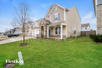 5767 Blue Sky Dr in Whitestown, IN - Foto de edificio - Building Photo