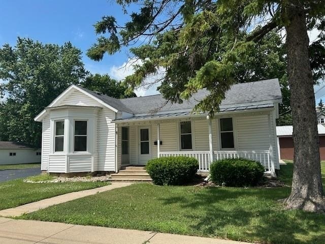 property at 1203 1st Center Ave