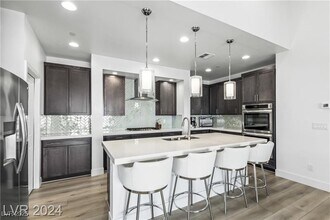 408 Dalton Crst Ave in Henderson, NV - Building Photo - Building Photo