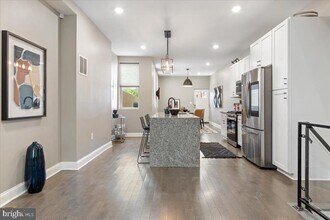 1532 N Broadway in Baltimore, MD - Building Photo - Building Photo