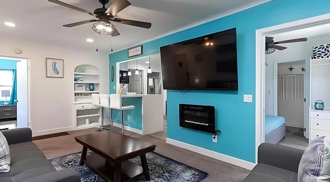 3981 Ingraham St in San Diego, CA - Building Photo - Building Photo