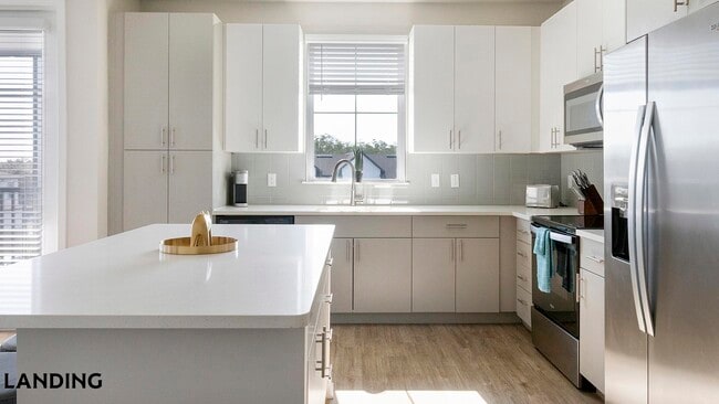 4902 Cosmos Cir, Unit 419 in Wimauma, FL - Foto de edificio - Building Photo