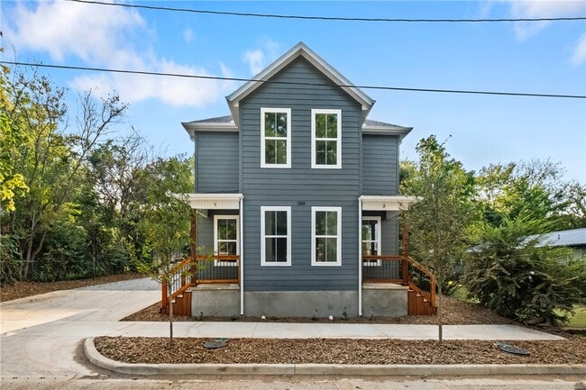 588 S Willow Ave in Fayetteville, AR - Building Photo - Building Photo