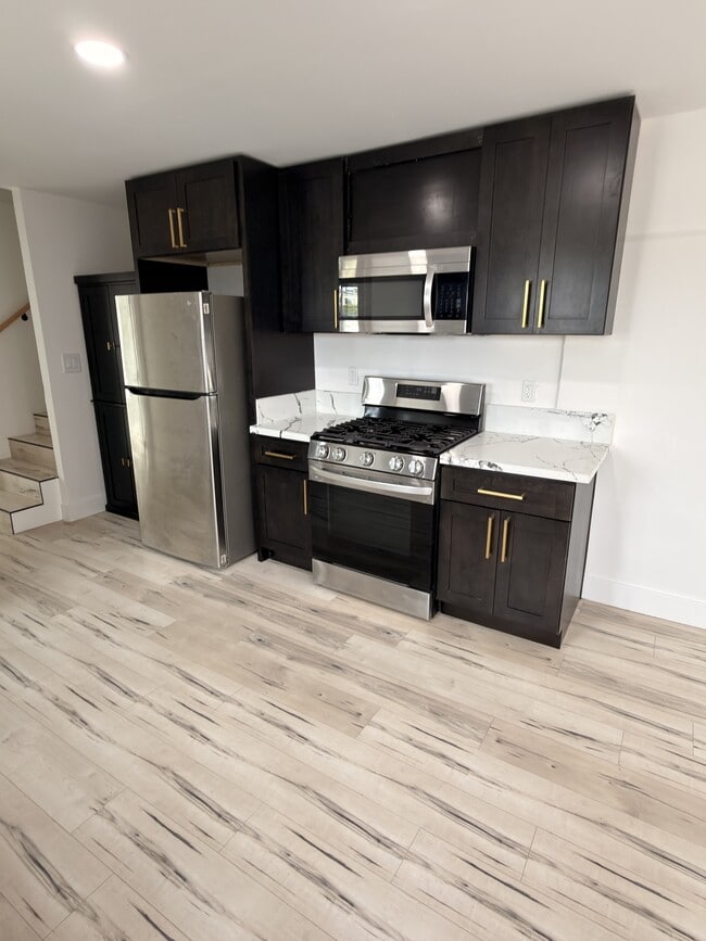 5536 Encina Dr in San Diego, CA - Building Photo - Building Photo